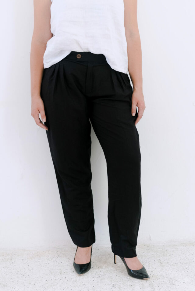 button pants linen black