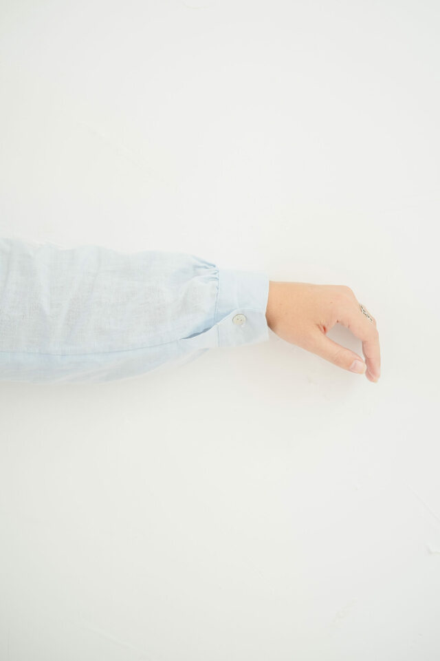 detail cuff linen shirt